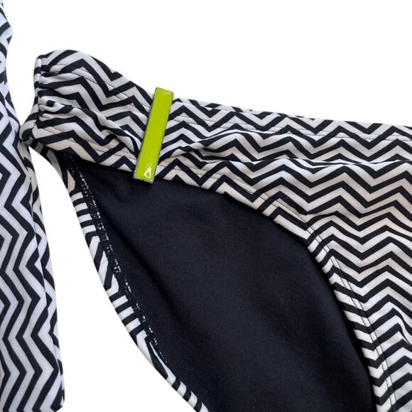 Xhilaration Womens Bikini Swimsuit Set Neon Accents Chevron Size XL Top M c Bott - Picture 2 of 9